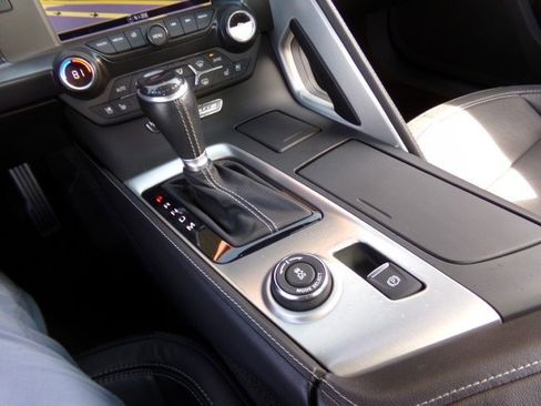 Used 2017 Chevrolet Corvette Stingray Convertible w/ 2LT Preferred Equipment Group image 17