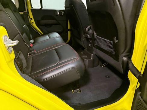 Used 2024 Jeep Wrangler Unlimited Rubicon AWD/4WD image 65