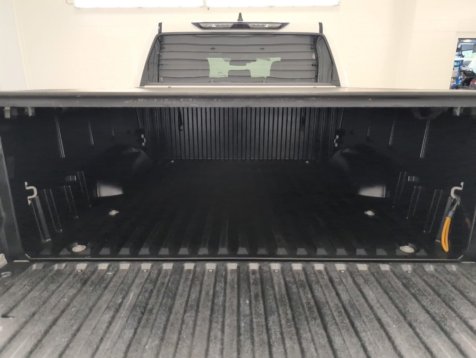 Used 2025 Toyota Tundra SR5 w/ SR5 Convenience Package AWD/4WD image 16
