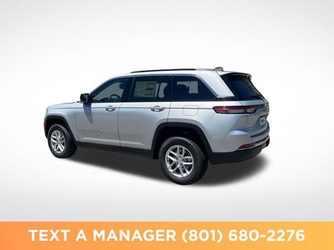 New 2026 Jeep Grand Cherokee 4WD image 3