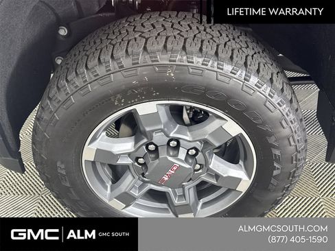New 2026 GMC Sierra 2500 SLT w/ SLT Premium Package AWD/4WD image 13