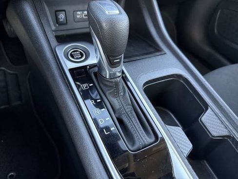 Used 2025 Nissan Sentra SV FWD image 19