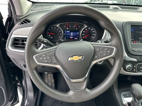 Used 2022 Chevrolet Equinox LS w/ LS Convenience Package image 16
