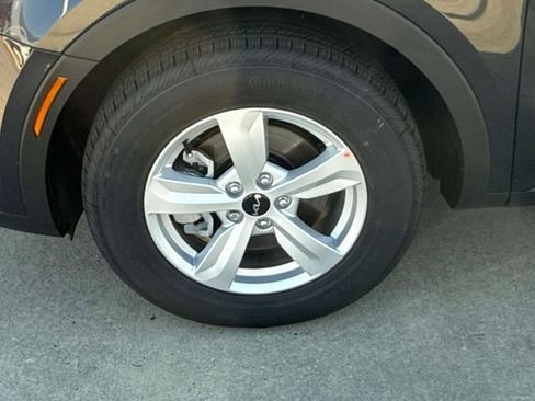 New 2026 Kia Sorento LX image 4