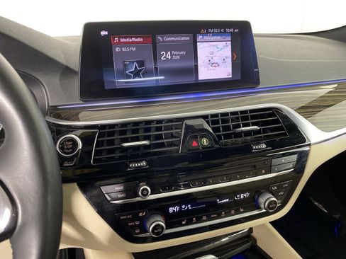 Used 2019 BMW 530i xDrive w/ Convenience Package image 29