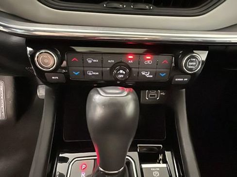 Used 2023 Jeep Compass Limited w/ Sun and Sound Group AWD/4WD image 23