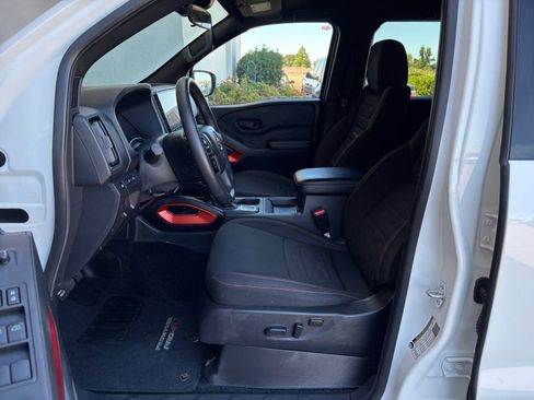 Used 2026 Nissan Frontier PRO-4X AWD/4WD image 24