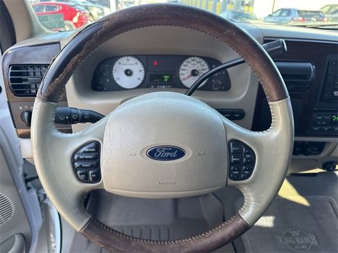 Used 2005 Ford F350 Lariat image 16