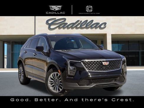 Used 2024 Cadillac XT4 Premium Luxury image 2