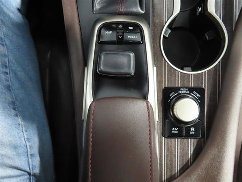 Used 2019 Lexus RX 450h AWD w/ Luxury Package image 30