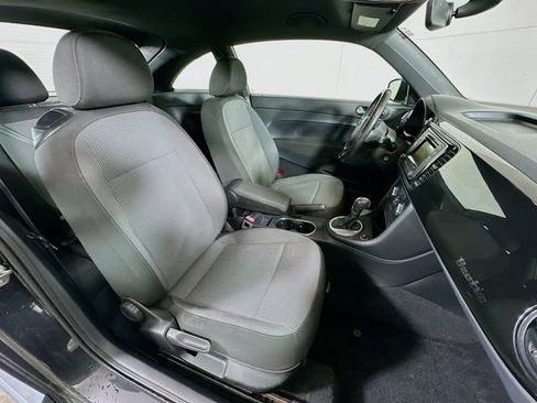 Used 2017 Volkswagen Beetle 1.8T S image 26