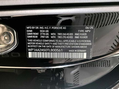 Used 2026 Porsche Macan image 36