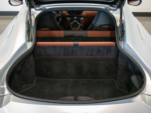 Used 2020 Aston Martin V8 Vantage Coupe RWD image 11