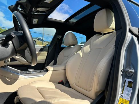 Used 2023 BMW i4 eDrive40 image 18