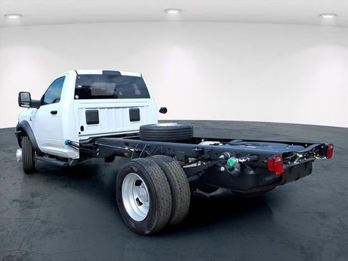 New 2026 RAM 5500 Tradesman w/ Chrome Appearance Group AWD/4WD image 7