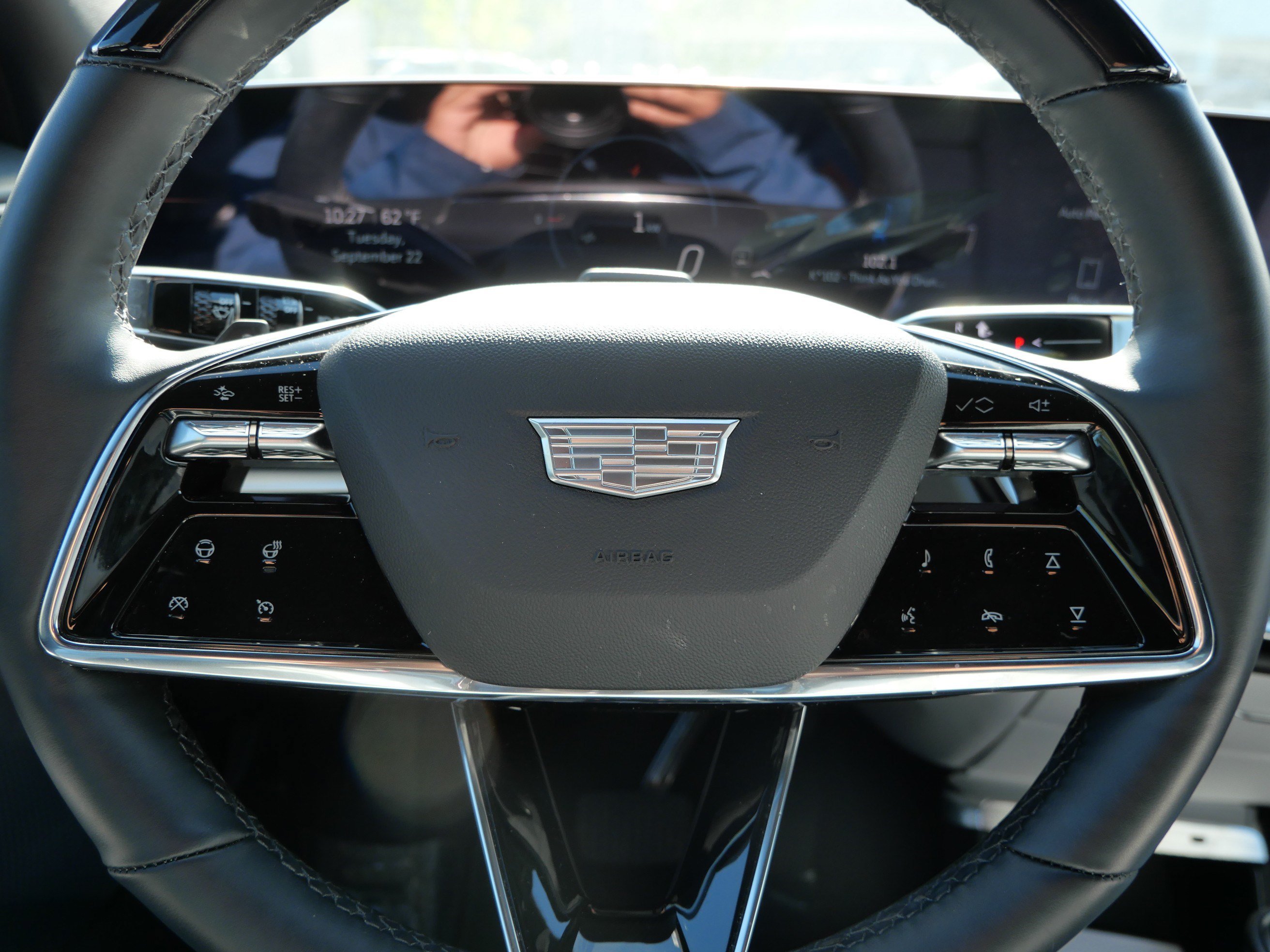 Used 2026 Cadillac Lyriq Premium Sport w/ LPO, Floor Liner Package AWD/4WD image 24