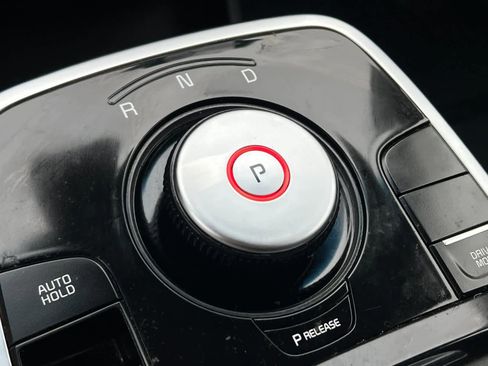 Used 2019 Kia Niro EX image 21