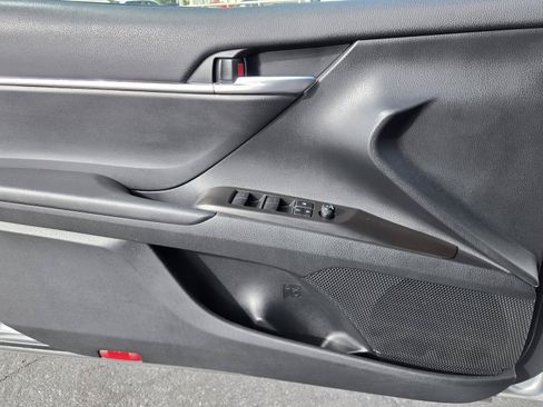 Used 2024 Toyota Camry SE FWD image 19