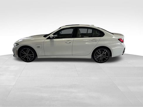 Used 2023 BMW 330e w/ M Sport Package RWD image 2