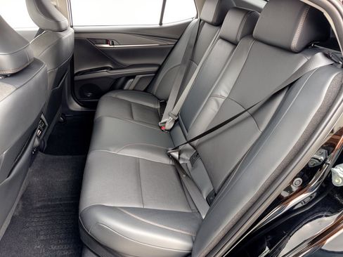 Used 2025 Toyota Camry XLE FWD image 25