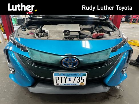 Used 2018 Toyota Prius Prime Advanced w/ Carpet Mat Package FWD image 1