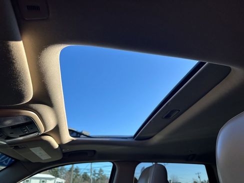 Used 2019 Jeep Grand Cherokee Limited image 26