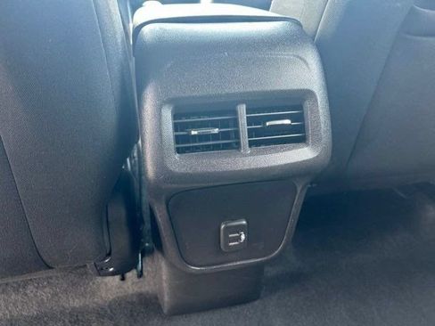 Used 2024 Chevrolet Equinox LT AWD/4WD image 36
