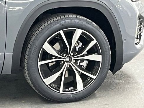 New 2026 Volkswagen Atlas SEL Premium R-Line image 41