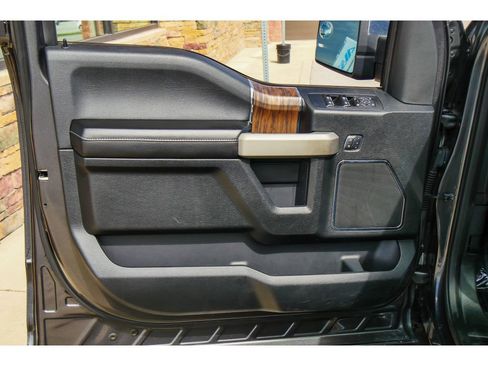 Used 2018 Ford F150 Lariat image 9