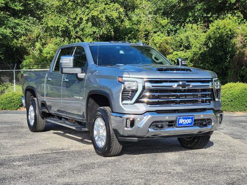 Certified 2025 Chevrolet Silverado 2500 LTZ w/ LTZ Convenience Package AWD/4WD image 3