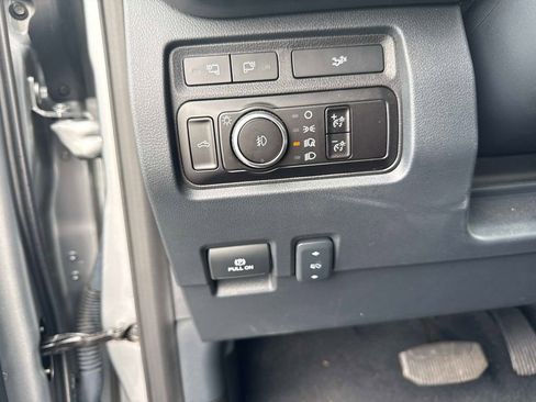 Used 2023 Ford F250 Lariat w/ Lariat Ultimate Package image 32