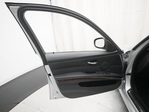 Used 2009 BMW 328i xDrive Sedan image 26