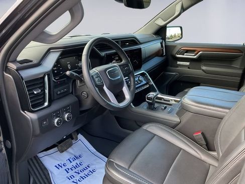 Used 2023 GMC Sierra 1500 Denali w/ Technology Package AWD/4WD image 9