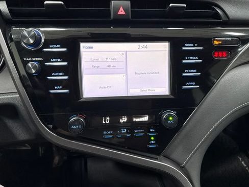 Used 2019 Toyota Camry SE FWD image 17