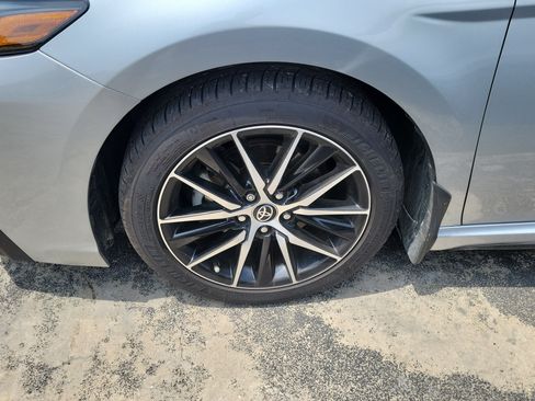 Used 2024 Toyota Camry SE FWD image 4