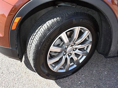 Used 2021 Cadillac XT4 Premium Luxury image 8