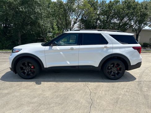 Used 2023 Ford Explorer ST w/ Equipment Group 401A AWD/4WD image 2