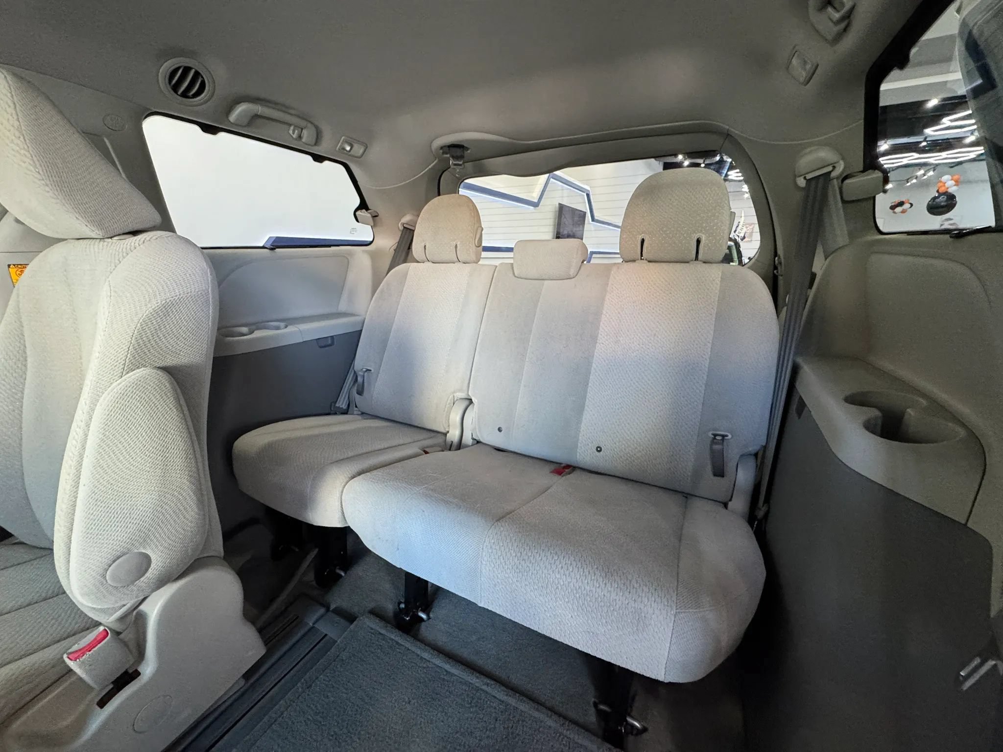 Used 2012 Toyota Sienna LE FWD image 25