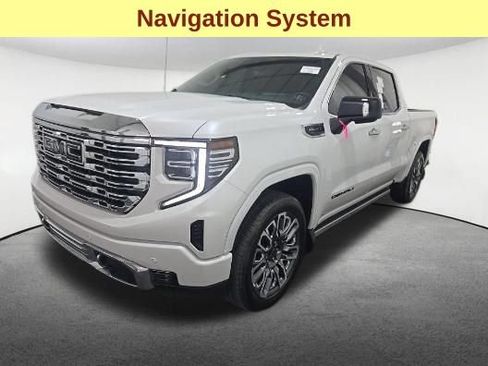 Used 2024 GMC Sierra 1500 Denali w/ Denali Reserve Package AWD/4WD image 4