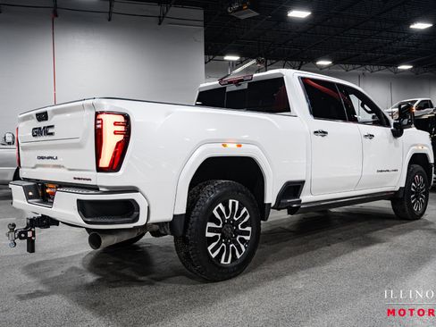 Used 2025 GMC Sierra 3500 Denali Ultimate image 5