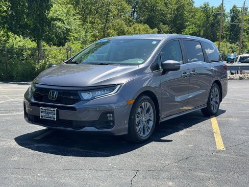 Used 2026 Honda Odyssey Touring image 9