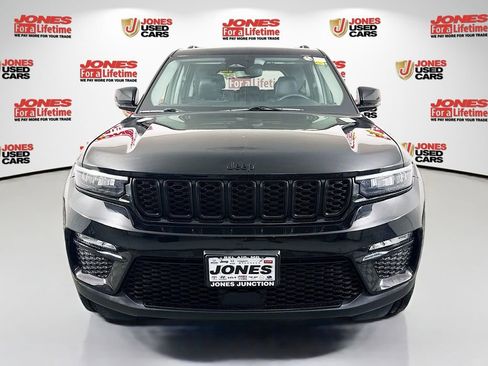 Used 2023 Jeep Grand Cherokee Limited w/ Black Appearance Package image 13