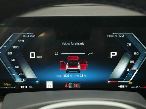 Used 2025 BMW X7 M60i image 49