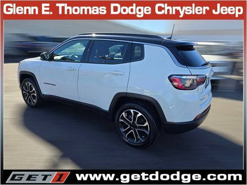 Certified 2023 Jeep Compass Limited image 9