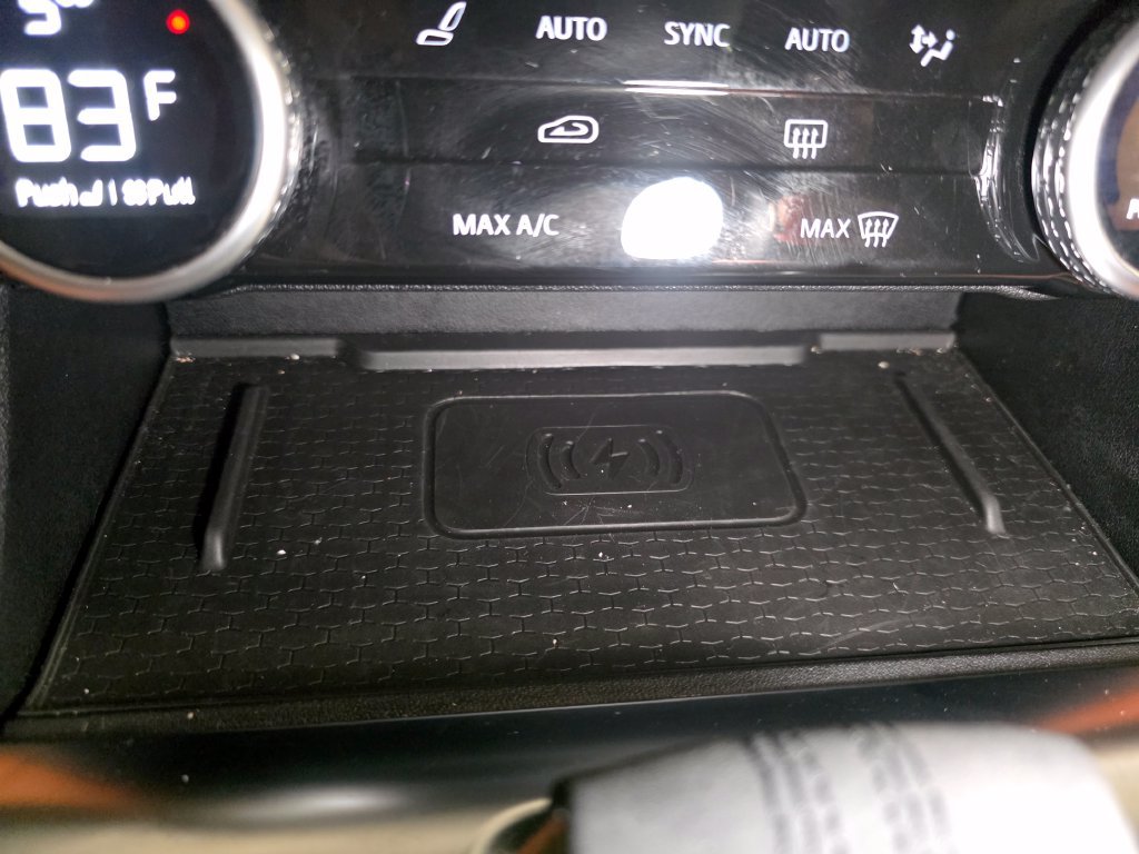 Certified 2025 Jaguar F-PACE R-Dynamic S AWD/4WD image 28