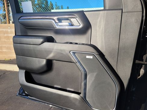 Used 2023 Chevrolet Silverado 1500 LTZ w/ LTZ Premium Package image 25