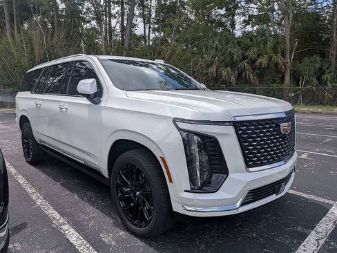 Used 2025 Cadillac Escalade ESV Premium Luxury w/ Touring Package AWD/4WD image 6