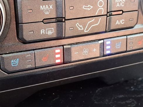 Certified 2018 Ford F250 Platinum w/ Platinum Ultimate Package image 25