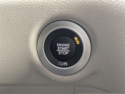 Certified 2024 Chrysler Voyager LX image 27