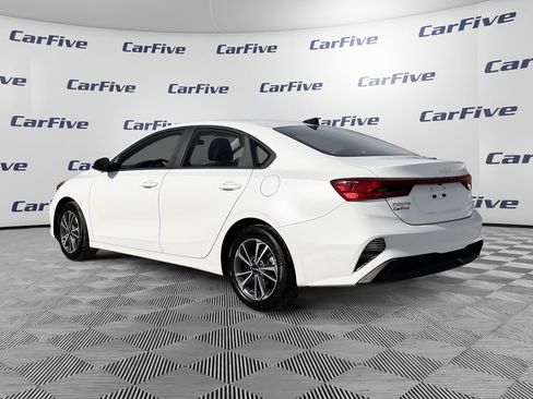 Used 2024 Kia Forte LXS FWD image 3